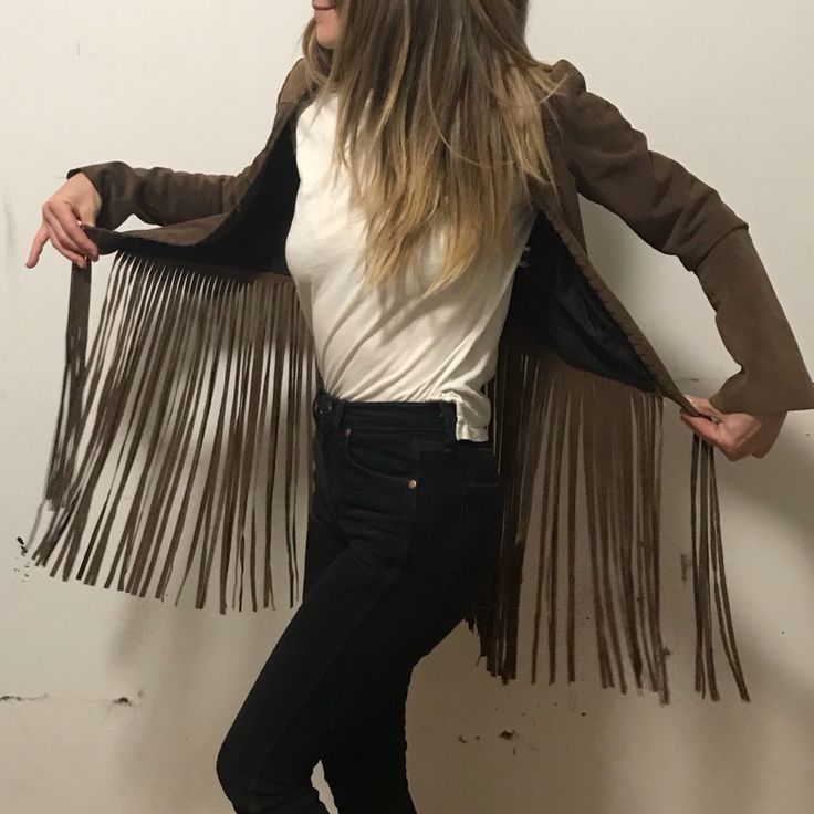 Sexy 70s Western Vintage Brown Leather Vibes ! 17 Inch Fringe! So Cool! Fitted Brown Outerwear For Night Out, Chic Fringe Blazer For Fall, Brown Fall Party Outerwear, Vintage Outerwear For Night Out In Spring, Winter Fringe Outerwear For Night Out, Fitted Fringe Outerwear For Winter, Fitted Fringe Outerwear For Parties, Fitted Party Outerwear With Fringe, Brown Spring Party Blazer