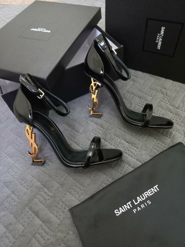 Luxurious shoes, saint Laurent shoes, expensive look, black heels #heels #shoes #luxurry Black Heels Expensive, Expensive Shoes Aesthetic, Talon Yves Saint Laurent, Heels Expensive, Ysl High Heels, Shoes Expensive, Luxurious Heels, Expensive Heels, Dream Heels