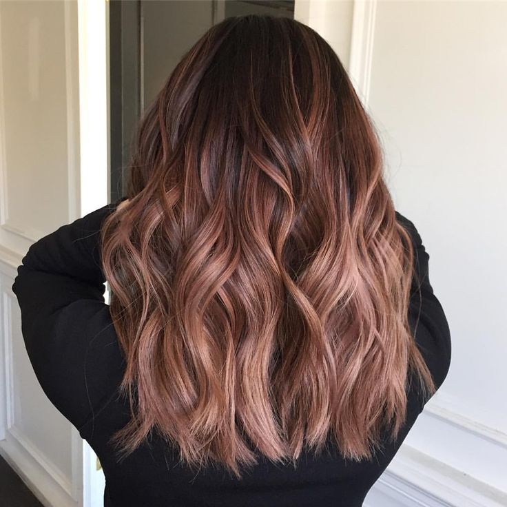 Brown Rose Gold Hair Balayage, Rose Gold Caramel Balayage, Rose Gold Copper Balayage, Rose Gold And Caramel Balayage, Rose Gold Brunette Hair Balayage, Brown Hair With Rose Gold, Rose Gold On Brunette Hair, Rose Gold Hair Ombre Balayage, Rose Beige Hair Brunette