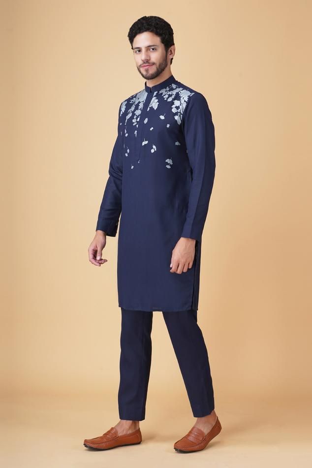 Navy blue layered bundi jacket featuring floral print and bead embellishments. Paired with a matching inner kurta and pant, both showcasing placement floral prints., Fit: Relaxed Navy Blue Shawl, Full Sleeve Kurta, Collar Kurta, Kurta Set Men, Kurta Set For Men, Blue Shawl, Blue Kurta, Plain Blue, Embellished Collar