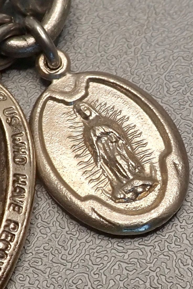 solid silver protection medals pendant SELL ITEMS WITHOUT A CHAIN Engraved Coin-shaped Spiritual Jewelry And Charms, Engraved Spiritual Medallion Jewelry, Engraved White Gold Jewelry For Commemoration, Antique Jewelry With Miraculous Medal Round Pendant, Antique Miraculous Medal Round Pendant Jewelry, Antique Miraculous Medal Pendant Jewelry, Commemorative Silver Jewelry With Miraculous Medal, Silver Engraved Charms For Collectors, Collectible Silver Engraved Charms