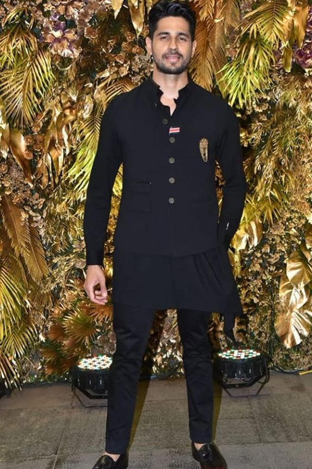 Who Wore What at Armaan Jain and Anissa Malhotra's Sangeet at The St. Regis Mumbai - WeddingSutra Blog Sangeet Outfit For Men, Wedding Party Reception, India Fashion Men, Indian Wedding Clothes For Men, Nehru Jacket For Men, Sherwani For Men Wedding, Mens Wedding Suits, Wedding Kurta For Men, Groom Dress Men