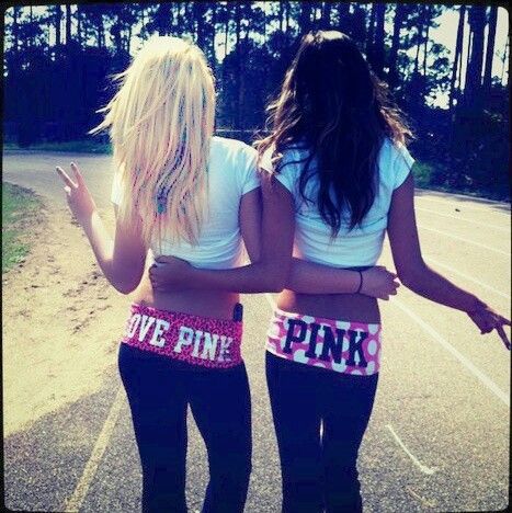 Victoria Secret Pink Yoga pants♡ 2010 Aesthetic, Tumblr Girly Aesthetic 2013, Summer Tumblr, 2010s Aesthetic, 2010s Nostalgia, 2013 Swag Era, Pink Tumblr Aesthetic, Under Your Spell, Girls Tumbler