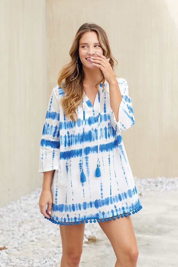 A cover up that can take you from cabana to cocktails! Shop NOW TRENDING Tie Dye style! ✨ #mudpiegift #tiedye #trendalert #springfashiontrends #coverup #swimcoverup #beachoutfit #springfashion #summerfashion Blush Tie, Tie Dye Tunics, Grey Tie Dye, Black Tie Dye, Striped Scarves, Blue Door, Pink Tie Dye, Spring Fashion Trends, Mud Pie