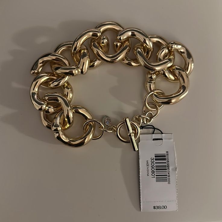 Nwt Express Chunky Chain Link Gold Bracelet 6/2022 Chic Metal Chain Bracelet Fashion Accessory, Gold-tone Chain Bracelets For Party, Metal Bracelets With Gold Chain For Party, Gold Chain Metal Bracelets For Party, Chic Metal Chain Bracelets, Gold-tone Chain Metal Bracelets, Gold-tone Chain Link Bracelets, Trendy Gold-tone Jewelry With Chain Strap, Metal Chain Link Bracelets For Party