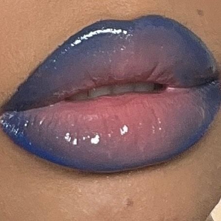 Blue Lipstick Makeup, Lip Makeup Art, Halloween Lip Makeup, Lip Makeup Ideas, Drag Make-up, Lip Combos, Face Art Makeup, Graphic Makeup, Rave Makeup