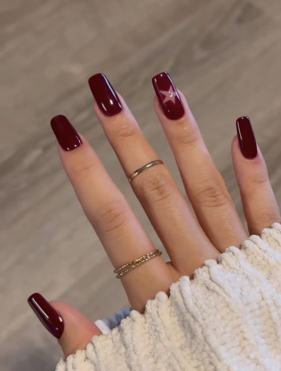 Bryce Quinlan, Red Gel Nails, Wine Nails, Maroon Nails, Squoval Nails, Red Acrylic Nails, Smink Inspiration, Red Nail, Nagel Inspo