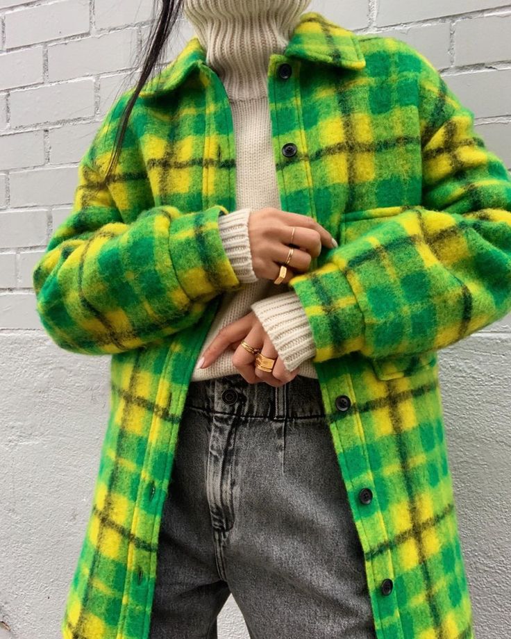 Shopbop on Instagram: “Plaid that packs a punch 🥊” Urban Outfitters Outfit, Thrifted Outfits, Green And Yellow, Fashion 2020, Mode Vintage, Mode Inspiration, Retro Outfits, Outfits Casuales, European Fashion