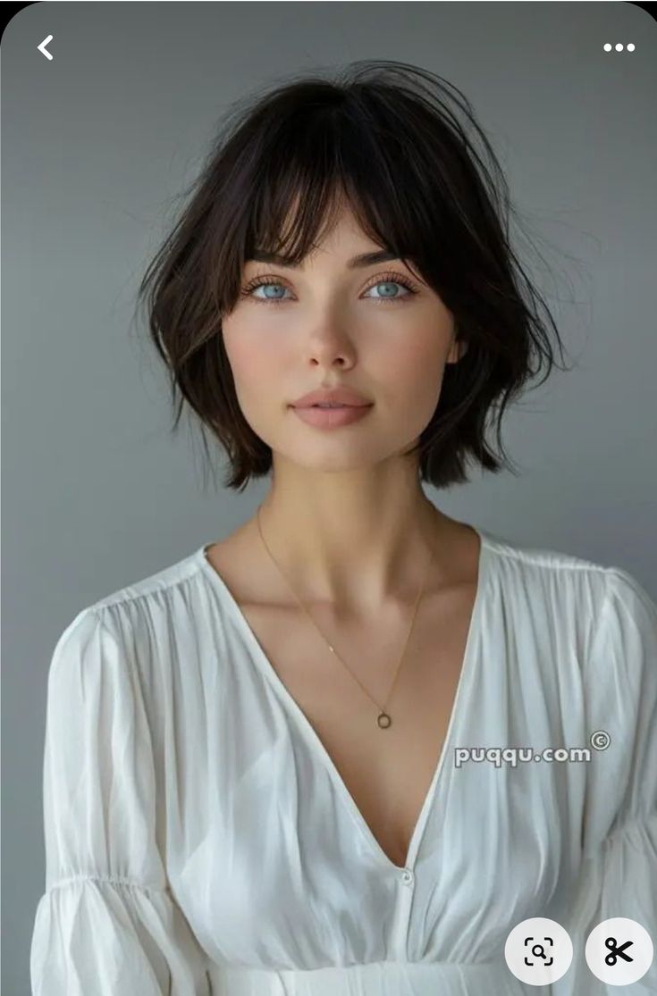 French Style Short Hair, Short French Bob With Bangs Fine Hair, French Bob Square Face, French Bob Straight Hair, French Bob Haircut Round Face, French Bob Round Face, French Bob With Bangs Round Faces, French Bob With Fringe, French Bob Fine Hair