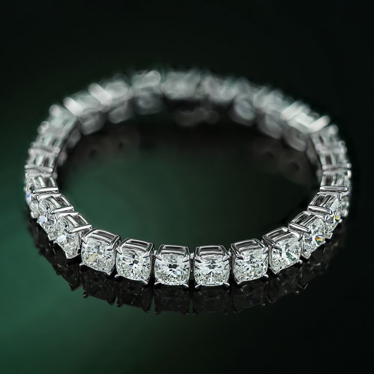 Luxury Diamond Cut Bracelet, Luxury Diamond Bracelet For Formal Events, Luxury Diamond Bracelet For Formal Occasions, Luxury Silver Tennis Bracelet, Luxury Tennis Bracelet For Anniversary, Luxury Tennis Bracelet With 17 Jewels For Formal Occasions, Stunning Architecture, Cushion Cut Diamond, Jewellery Box Making