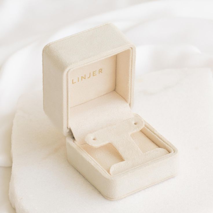 Keep your most cherished drop earrings safe and beautifully displayed in our elegant Velvet Drop Earring Box.

Note: All Linjer products come with elegant packaging, but only our fanciest products come with velvet boxes by default. Add on this Velvet Drop Earring Box to make any gifting occasion extra special! 

This box suits hoop and huggie earrings between 7mm and 25mm in diameter, and drop earrings up to 35mm in height. For stud earrings, use the Velvet Earring Box.

Dimensions: 5cm x 6cm x Elegant Anniversary Jewelry, Gift Ready, Luxury Rectangular Earrings As Gift, Luxury Rectangular Earrings For Gift, Rectangular Jewelry Gift Box For Her, Modern Jewelry In Gift Box, Elegant Rectangular Jewelry As Gift, Elegant Rectangular Jewelry Gift, Elegant Rectangular Jewelry For Gifts, Elegant Rectangular Jewelry Storage