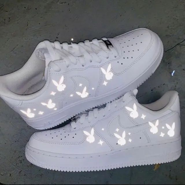 Bedazzled Shoes, Surprise Boyfriend, Air Shoes, Nike Airforce 1, Shoes Diy, Nike Air Shoes, Shoe Company, Custom Nikes, Swag Shoes