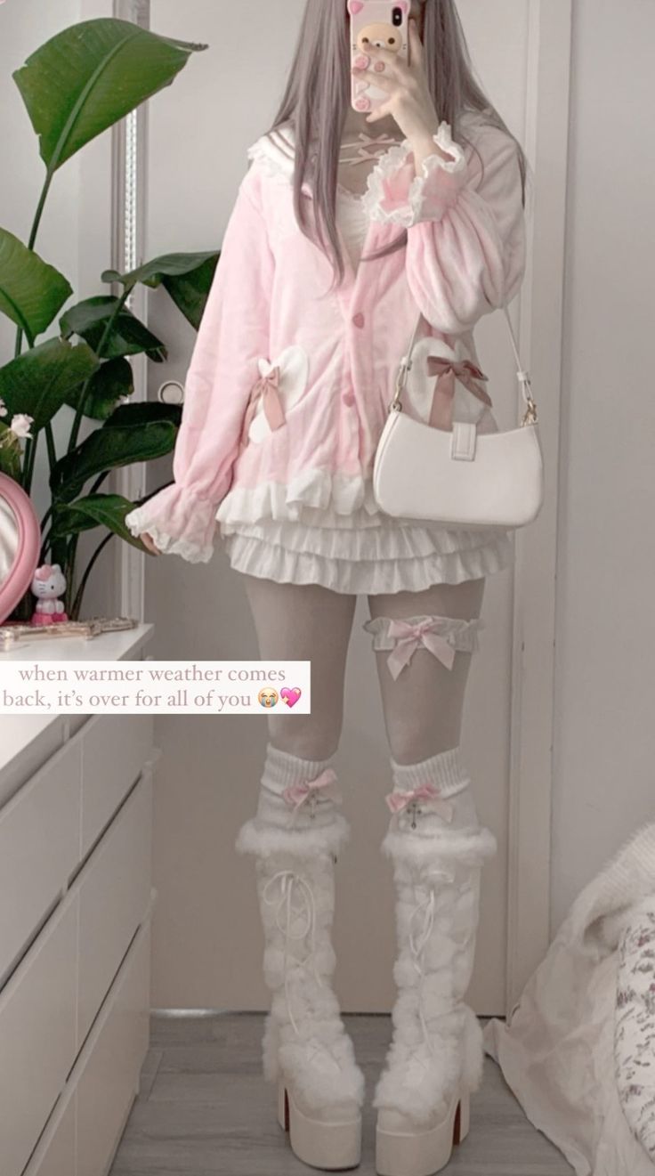 Dollcore Outfits, Sanrio Outfits, Sanrio Clothes, Cute Pink Outfits, Kawaii Outfit Ideas, Fashion Staples, Fashion Forward Outfits, Pastel Outfit, Kawaii Fashion Outfits