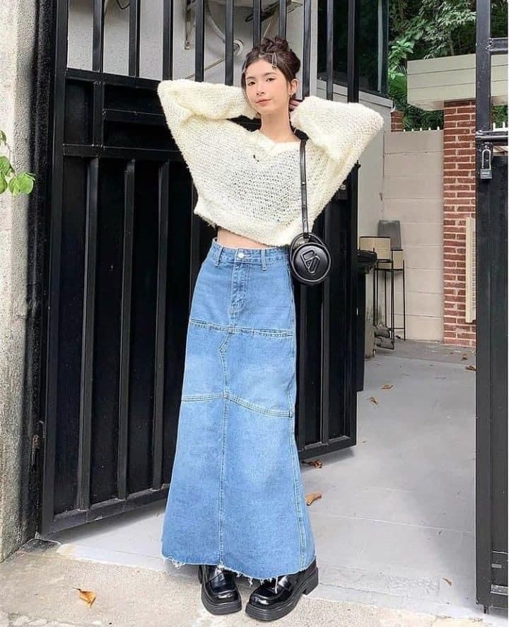 Skirt Outfits Maxi, Fashion Style 2023, Outfits Maxi Skirt, Long Jean Skirt Outfits, Skirt Outfits Korean, Jean Skirt Outfits, Long Jean Skirt, Denim Skirt Outfits, Maxi Skirt Outfits