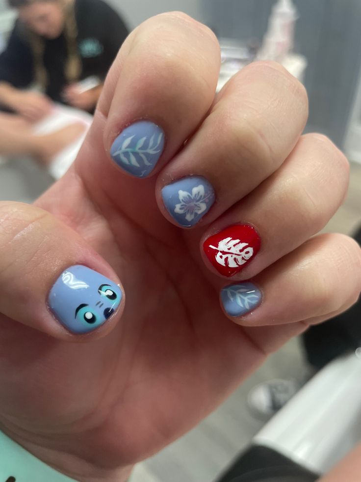 Stitch Themed Nails, Easy Stitch Nails, Stitch Nails Disney, Lilo And Stitch Nails, Stitch Nail Art, Pixar Nails, Stitch Nails, Disney Nail Designs, Disney Inspired Nails