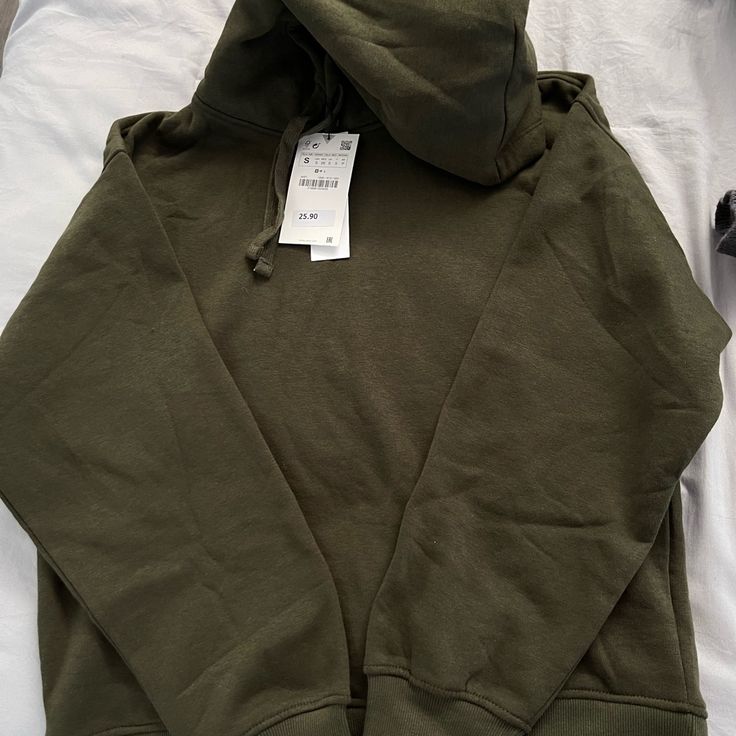 Brand New Zara Hooded Sweatshirt With Drawstring, Zara Sporty Hoodie With Drawstring Hood, Sporty Zara Hoodie With Drawstring Hood, Zara Hoodie With Drawstring Hood For Streetwear, Zara Cotton Hoodie With Drawstring Hood, Zara Sweatshirt With Drawstring Hood For Winter, Zara Hoodie With Drawstring Hood, Zara Winter Hoodie With Drawstring Hood, Zara Hooded Sweatshirt For Fall