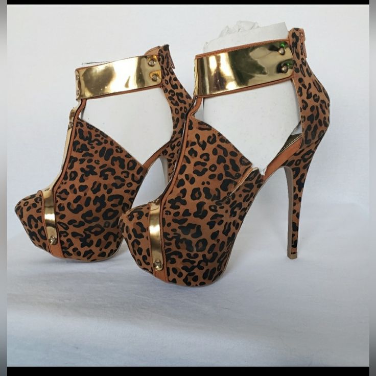 Beautiful Animal Print Platform Stilettos, Approx 6" Heel And 2"Platform, Size 6.5... Slight Flaws Around Gold Ankle Band Not Very Detectable But Worth Noting, Sky High And Super Sexy!, Leopard Print Sandals With Round Toe For Party, Chic Leopard Print Sandals For Party, Fitted Brown Heels With Ankle Strap, Brown Fitted Ankle Strap Heels, Brown Ankle-high Heels For Evening, Brown Heels With Heel Strap For Party, Party Brown Heels With Heel Strap, Fitted Brown Heels With Open Heel, Chic Brown Heels For Party