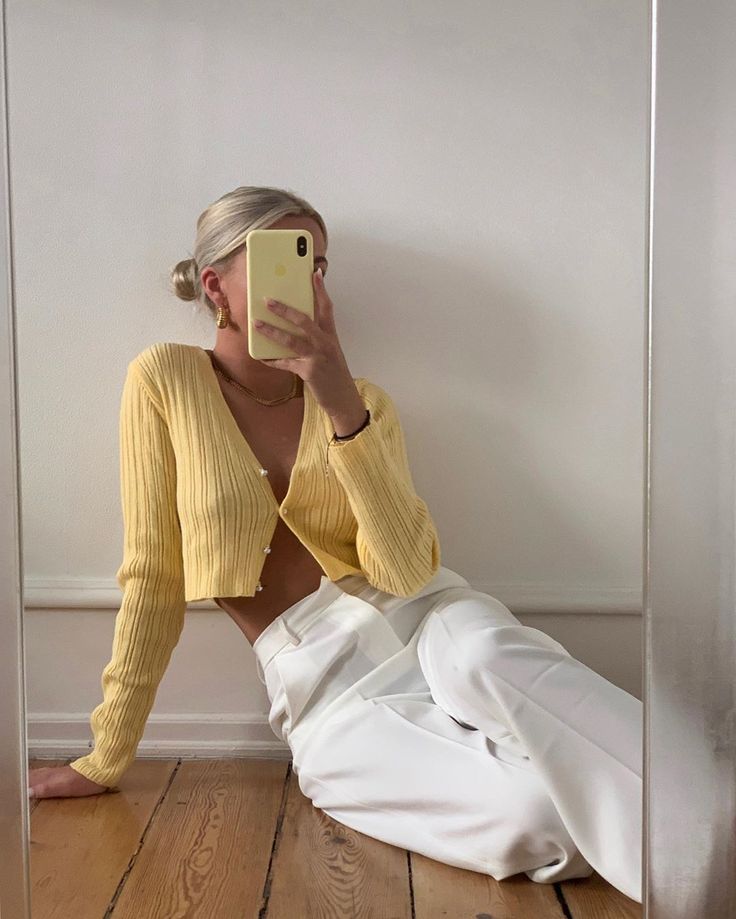 Yellow Cardigan, Tumblr Outfits, Mode Inspo, 가을 패션, Mode Vintage, Looks Style, Mode Inspiration, Looks Vintage, Fashion Killa