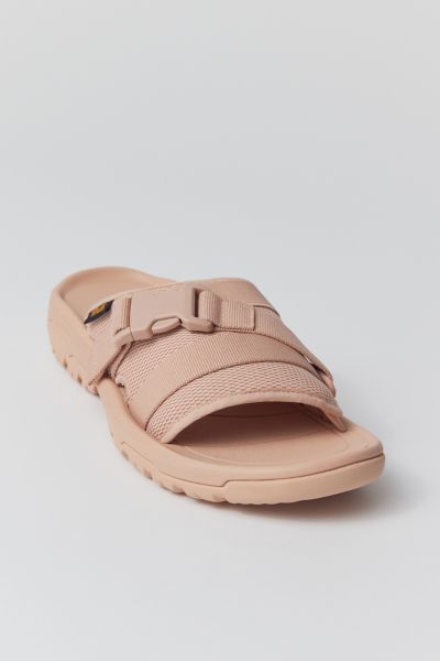 Teva's slide sandal with soft molded topsole and rugged outsole for varied terrain. Adjustable hook and loop straps offer a customizable fit while supportive + structured build is perfect for long walks or hikes. Content + Care. Rubber Spot clean Imported Maple Sugar, Sugar Maple, Long Walks, Hook And Loop, Slide Sandals, Urban Outfitters, Sign Up, Sandals