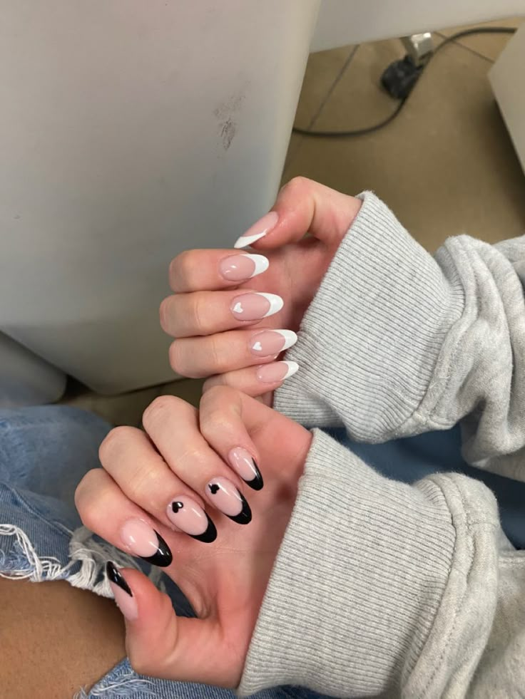 One Hand Black One Hand White Nail Ideas, Black Heart French Tips, Black French Tips With Hearts, Heart Nails Black And White, Hearts French Tip Nails, Nails Heart French Tip, Black And White Tip Nails, Black French Tip With Heart, French Tips Black Women