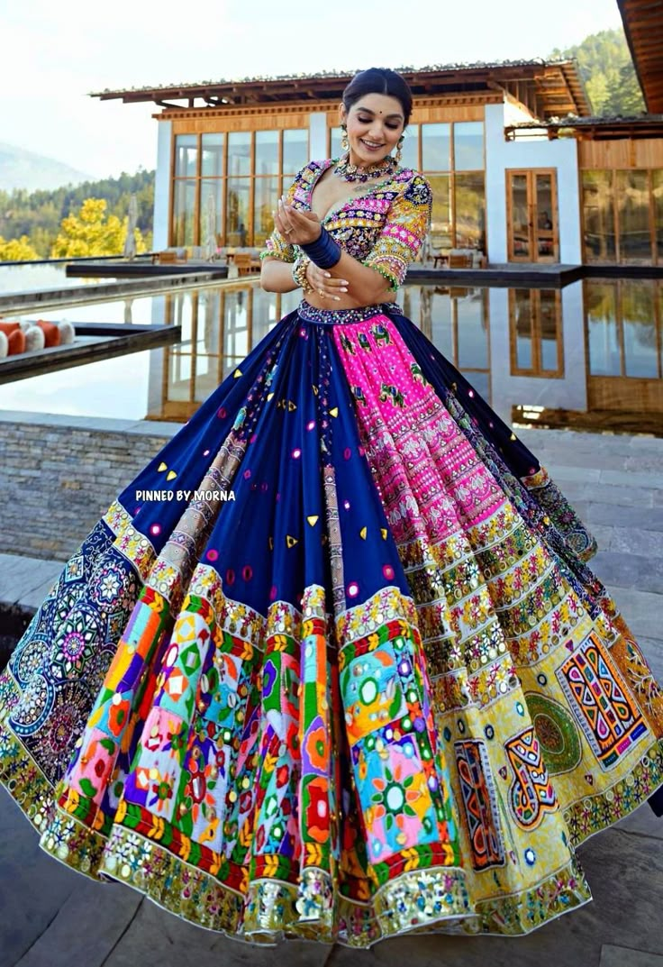 Unique Navratri Outfits, Navaratri Outfits, Navratri Kurti, Traditional Lehenga Designs, Navratri Aesthetic, Navratri Ideas, Colorful Lehenga, Fancy Dress Patterns, Navratri Outfits