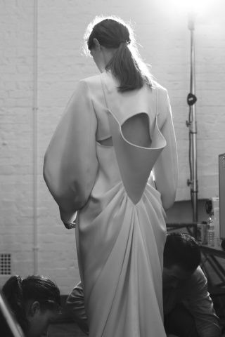 Architectural Fashion, Fashion Draping, Sculptural Fashion, Futuristic Fashion, J W Anderson, Avant Garde Fashion, Jw Anderson, Architecture Fashion, Fall 2014