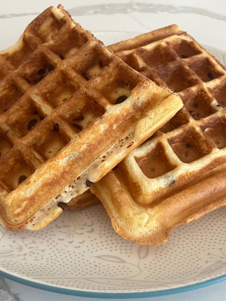 Waffles on a Plate Chocolate Waffles Easy, Waffles For One, Aesthetic Waffles, Waffle Aesthetic, Chocolate Chip Waffle, Waffles Photography, Waffles Aesthetic, Waffles From Scratch, Chocolate Waffle Recipe