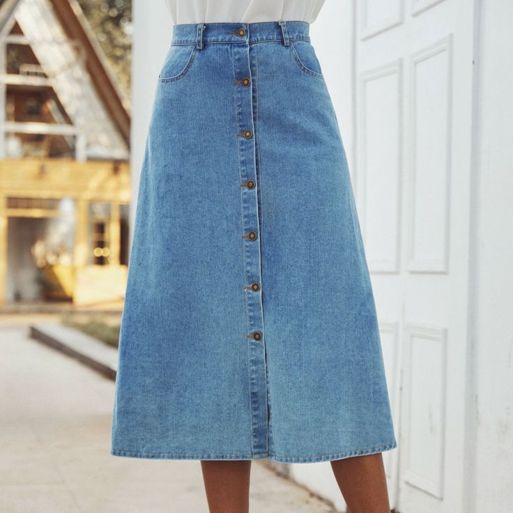 Retro High Waist Split Button Denim Skirt Summer Denim Skirt, Comfortable Maxi Dresses, Denim Button Skirt, High Waisted Denim Skirt, High Waisted Pleated Skirt, Skirts Women, Denim Skirt Women, Summer Denim, Outfit Jeans