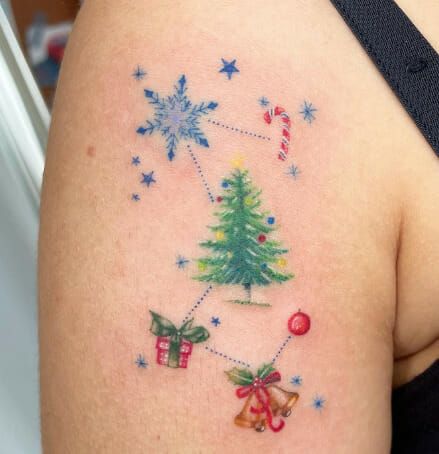 Christmas Snowflake Tattoo Winter Tiny Christmas Tattoo, Christmas Tree Tattoo Ideas, Holiday Tattoo Ideas, Christmas Tree Tattoo, Christmas Tattoo Ideas, Christmas Tattoos, Snowflake Tattoo, Winter Tattoo, Belle Tattoo