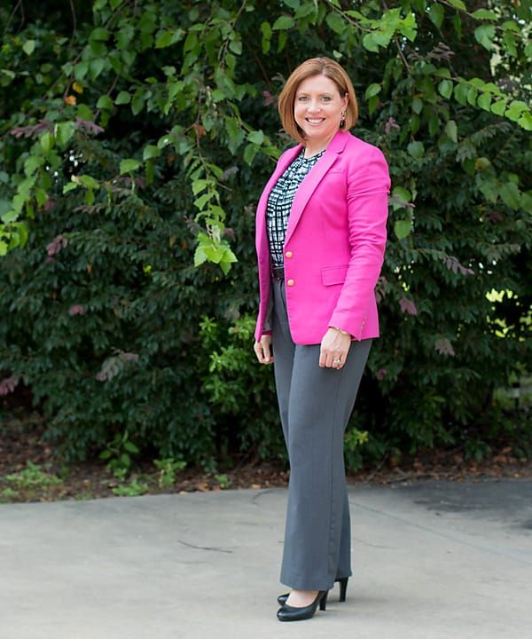 20 Hot Pink Blazer Outfit Ideas For Work - Savvy Southern Chic Pink Blazer Outfits For Women, Hot Pink Blazer Outfit, Yellow Blazer Outfit, Pink Blazer Outfit, Bright Blazer, Work Appropriate Outfits, Hot Pink Blazer, Tan Outfit, Summer Office Outfits