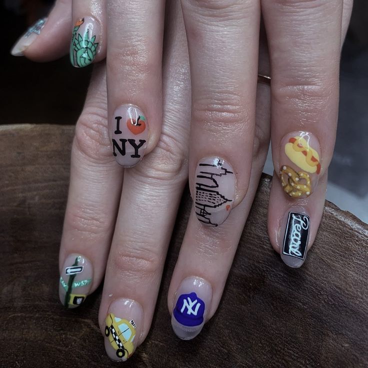 New York City Inspired Nails, New York Inspired Nails, New York Nails Designs Nyc, New York Nails Aesthetic, New York City Nails, Nyc Nails Designs, Philly Nails, New York Nails Designs, Senior Nails