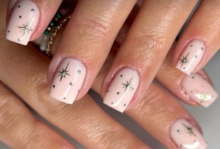 Square Sparkle Nails, North Star Nails, Square Nails With Stars, Star Design On Nails, Sparkle Star Nails, Nail Design With Stars, Star Themed Nails, Nail Designs With Stars, Stars Nails Design