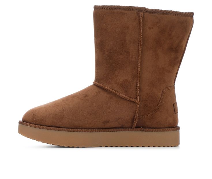 The Women’s Makalu Kinsley Boots are perfect for chilly days with their plush, cozy design. They feature a sturdy build and a sleek, functional style that keeps you warm and on-trend. Soft faux fur lining for warmth, Suede upper, Mid-calf height, Cushioned footbed | Women's Makalu Kinsley Boot in Chestnut Size 6