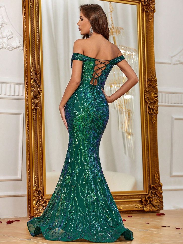 Product Code:FSWD1217 Embellishment: Sequin Fabric: 100% Polyester Back Style: Zipper Up Fully Lined: Yes Built-in Bra: Yes Available Color: Dark green Stretch: Moderate Fits true to size Imported Model Information: Height: 5' 2" Bust: 33.5'' Waist: 24“ Hips: 35.5” wearing US size Small Sequin Mermaid Dress, Sequin Formal Dress, Womens Prom Dresses, Plunging Neck, Formal Dresses For Women, Glam Dresses, Sequin Fabric, Mermaid Dresses, Evening Dresses Prom