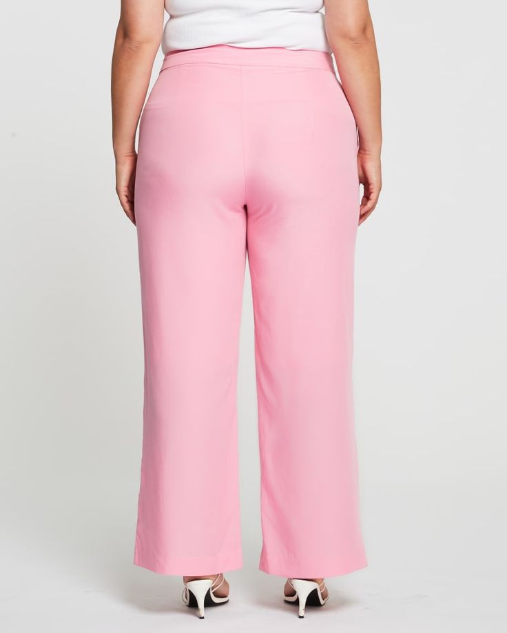 This plus size pant was designed for the casual side of your closet, for weekends and lowkey days Pink Wide Leg Pants With Elastic Waistband For Loungewear, Pink Straight Pants With Side Pockets, Pink Wide Leg Pants For Loungewear, Pink Wide Leg Loungewear Pants, Pink Straight Leg Loungewear Pants, Chic Pink Loungewear Pants, Pink Straight Leg Loungewear Bottoms, Pink Wide Leg Pants With Side Pockets For Spring, Pink Ankle-length Pants With Pockets