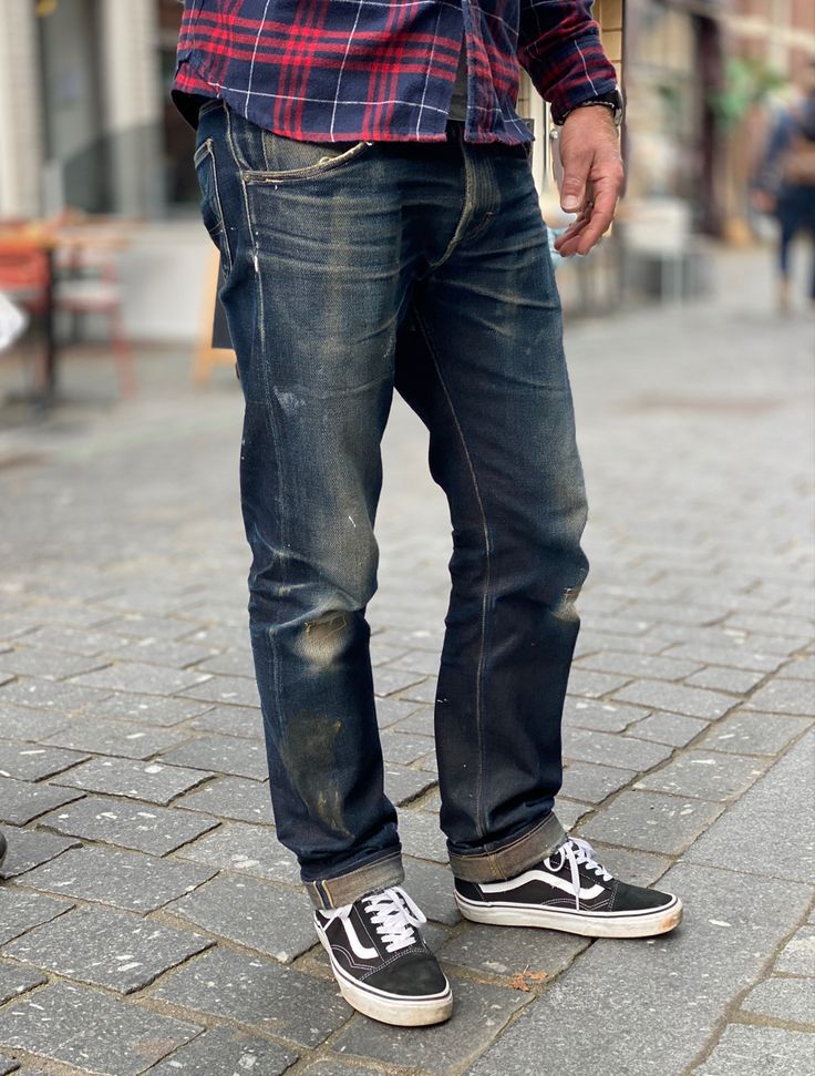 Selvedge Jeans Men Outfit, Selvedge Denim Outfit Men, Raw Denim Outfit, Raw Denim Outfit Men, Vans Outfit Men, Denim Outfit Men, Biker Wear, Men's Denim Style, Vans Outfit