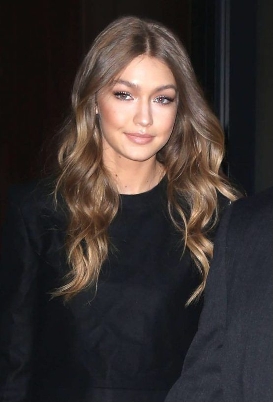 #gigi #hadid #hair #hairstyles Bronde Bob, Bronde Hair, Fall Hair Color For Brunettes, Dark Blonde Hair, Ombré Hair, Trendy Hair Color, Brown Blonde Hair, Long Blonde, Fall Hair Color