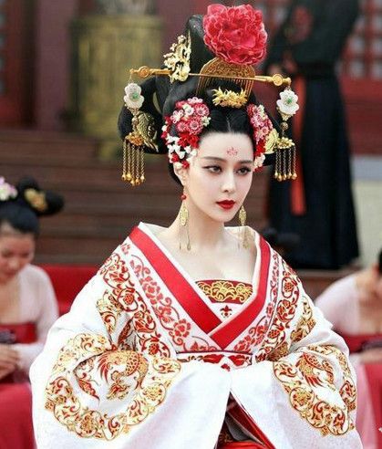 Ancient Chinese Tang Imperial Palace Emperor and Empress Wedding Dresses 2 Sets Peoria Wu Zetian, The Empress Of China, Chinese Empress, Empress Of China, Chinese Traditional Dress, Fan Bingbing, Chinese Clothing, Asian Outfits, Traditional Fashion