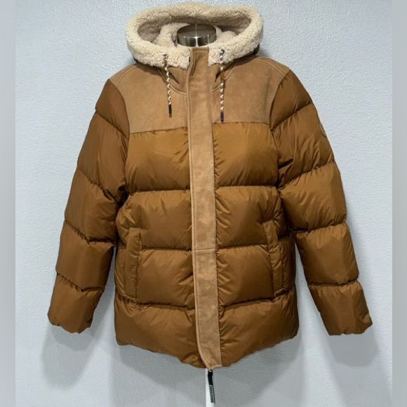 Ugg Shasta Down Puffer Jacket Size-Small Chestnut Comes With Tags Ugg Jacket, Down Puffer Jacket, Mens Uggs, Tan Brown, Puffer Jacket, Chestnut, Puffer, Mens Jackets, Jackets & Coats