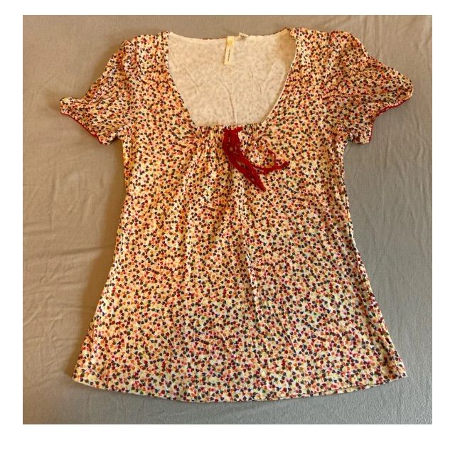 Little Yellow Button Brand/ Purchased At Anthropologie Never Worn Adorable Colors/ Pattern Drawstring Bow Scoop Neck Slightly Puff Sleeve With Slight Peasant Blouse/ Loose Cut Cute Scoop Neck Top For Spring, Cute Cotton Top With Ditsy Floral Print, Cute Cotton Tops With Ditsy Floral Print, Fitted Pink Top With Ditsy Floral Print, Fitted Pink Ditsy Floral Print Top, Pink Ditsy Floral Print Short Sleeve Top, Multicolor Scoop Neck Top For Spring, Feminine Multicolor Tops With Ditsy Floral Print, Feminine Multicolor Ditsy Floral Print Tops