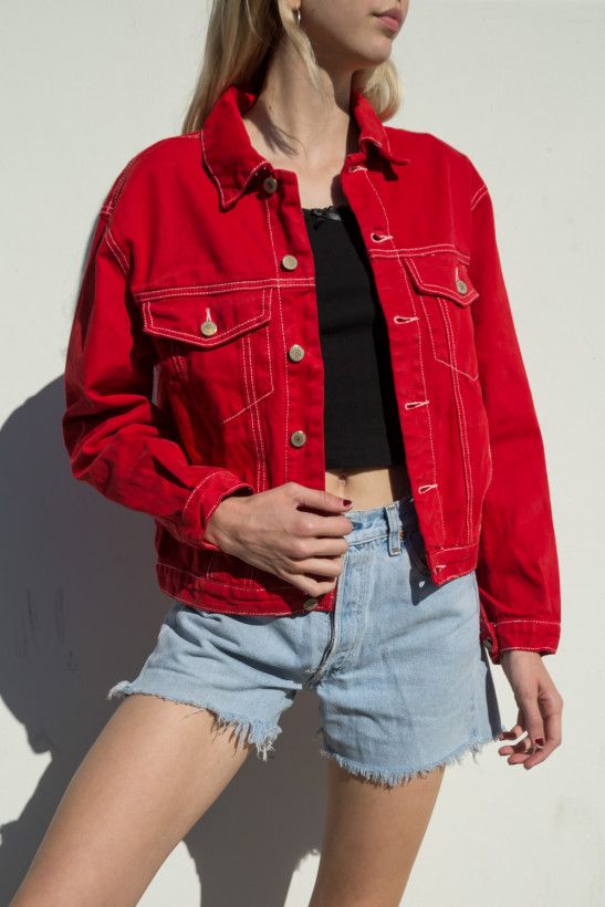 Jacket Outfits Men, Denim Jacket Outfits, Red Denim Jacket, Best Jeans For Women, Velvet Dress Designs, Jean Jacket Outfits, Denim Jacket Outfit, Red Denim, Outfit Red