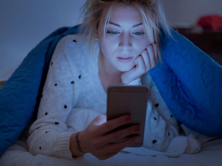 A recent study from the National Institutes of Health found an association between exposure to artificial light at night while sleeping and weight gain in Sleeping Habits, Coping Mechanisms, Eye Health, Lungs, Screen Time, Negative Thoughts, Bbc News, Insomnia, Blue Light