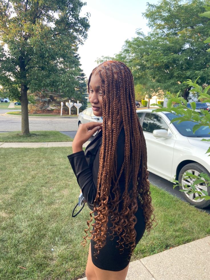 All Brown Knotless Braids With Curls, Medium Curly Ends Knotless Braids, Box Braids With Perm Rod Ends, Color 30 Braids For Black Women, Medium Knotless Braids Curls At The End, Black Braids Curly Ends, Medium Size Braids With Curly Ends, Knotlessbraids With Curly Ends, Knotless Box Braids With Curly Ends Human Hair