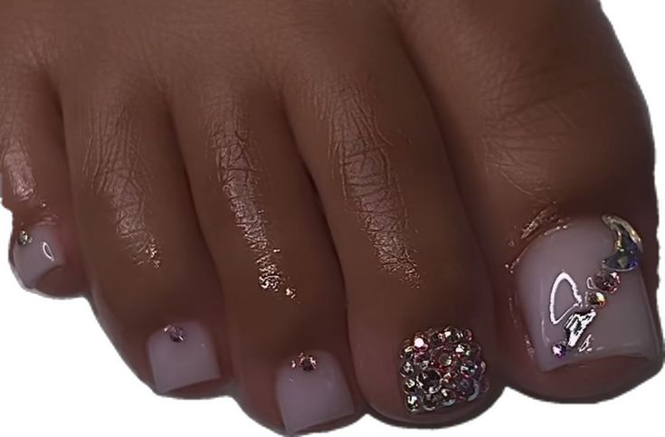 Gems On Pedicure, Toenail Gem Ideas, Black Toenail Designs With Rhinestones, Nut Nails Acrylic, Pedicure Ideas Fair Skin, Toenail Designs With Rhinestones, Jeweled Pedicure, Soft Life Nails, Pedicure With Rhinestones Toenails