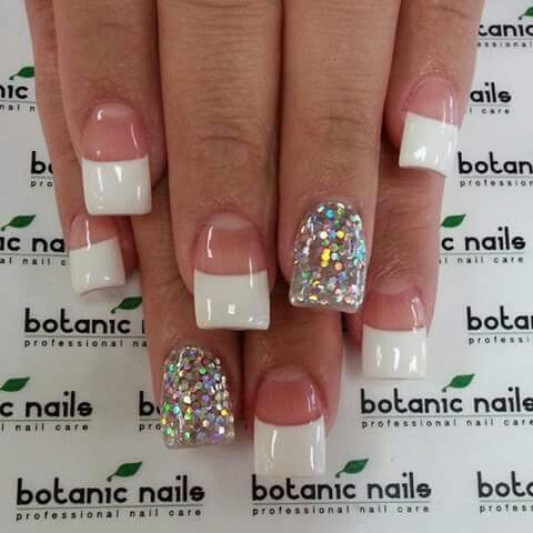 French Nails Glitter, Botanic Nails, Gel Nails French, White Tip Nails, Nails Homecoming, Super Nails, Nails French, Cleaning Dishes, Fancy Nails