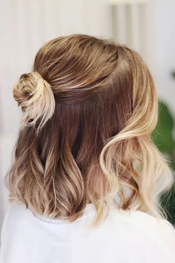 Stylish Braids, Wedding Hairstyle Ideas, Growing Out Hair, Hair Half Up Half Down, Wedding Hair Half, Hair Half Up, Short Hair Balayage, Short Wedding Hair, Penteado Cabelo Curto