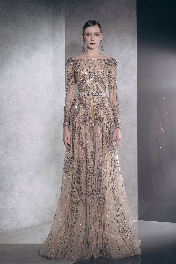 Long Dress Fitted, Marchesa Couture, Ziad Nakad, Neckline Embroidery, Embroidery Tulle, Midi Dress Style, Dress Fitted, Long Midi Dress, Couture Runway