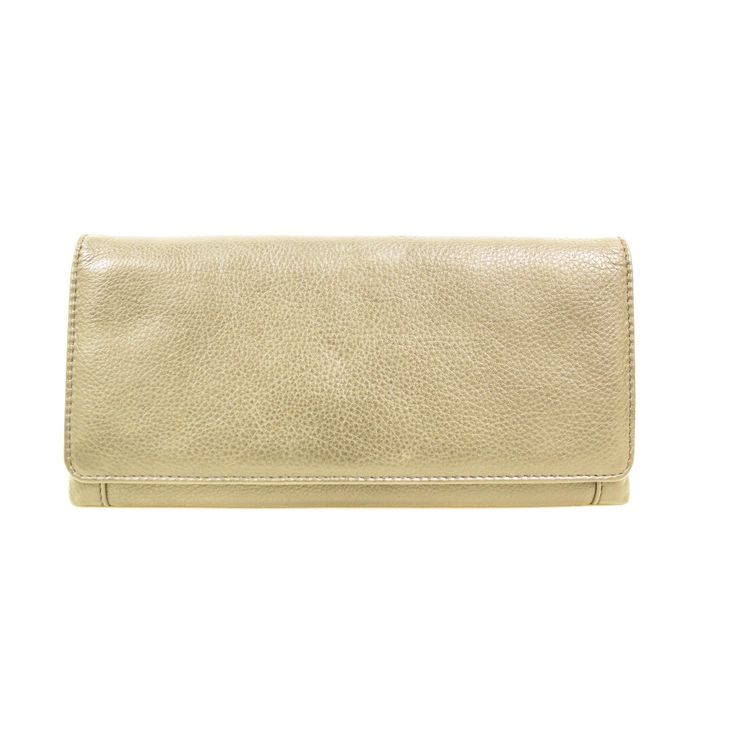 Simply put: cash, cards and phone. This stream-lined wallet feels just right in-hand. Hidden magnetic closure provides security and interior pockets make locating items effortless. Right now save an extra 20%! Feeding America, Women Bags Fashion, Handcrafted Leather, Boho Vibe, Best Brand, Individual Style, Magnetic Closure, Full Grain Leather, South America