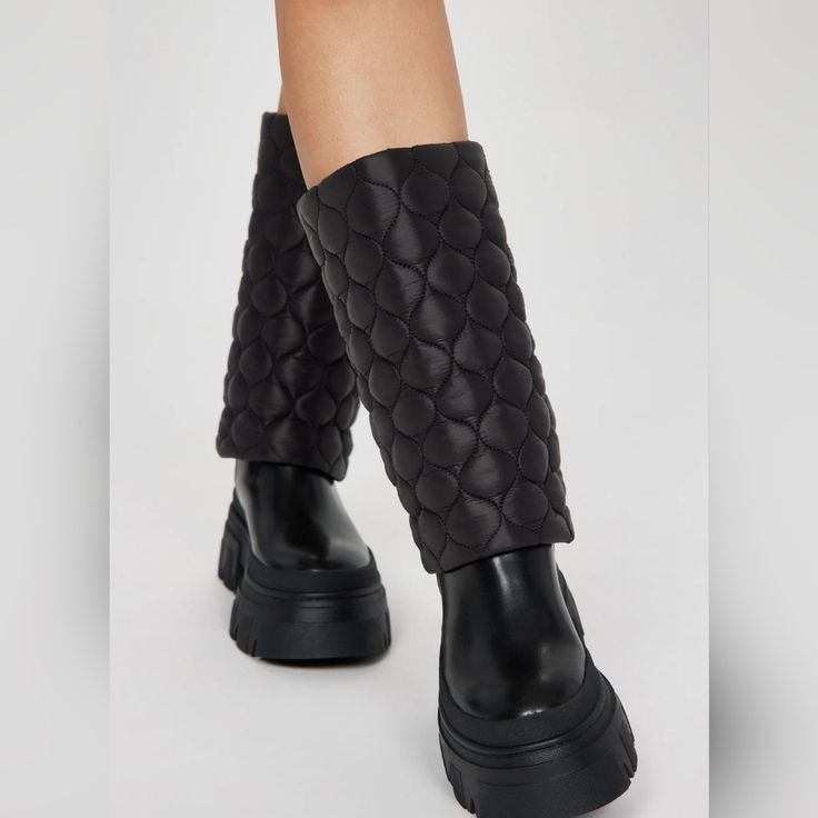 New - Flat Boots Fashion Nova Shoes, Flat Boots, Winter Rain, Rain Boots, Fashion Nova, Women's Fashion, Women Shoes, Boots, Women Shopping