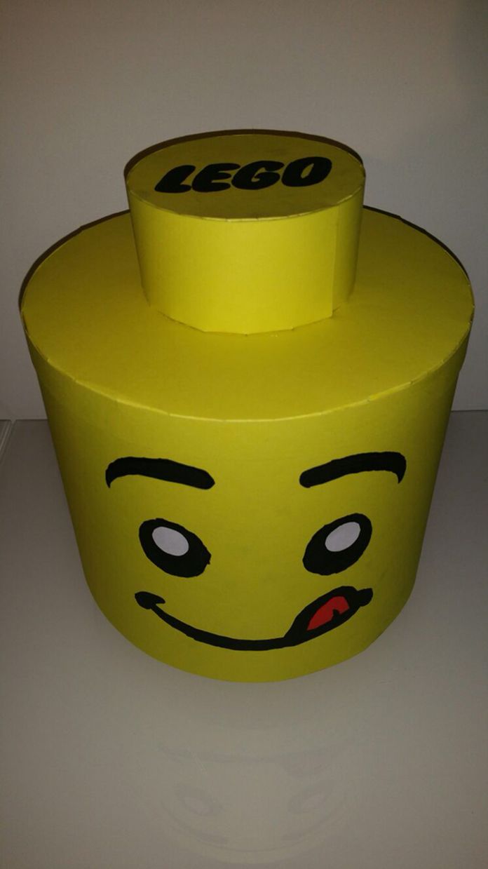 a lego hat that looks like a face